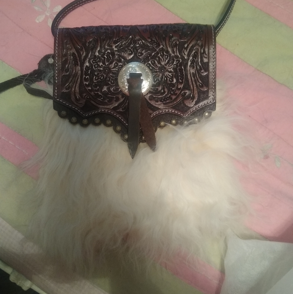 Montana silversmiths wooly small crossbody bag